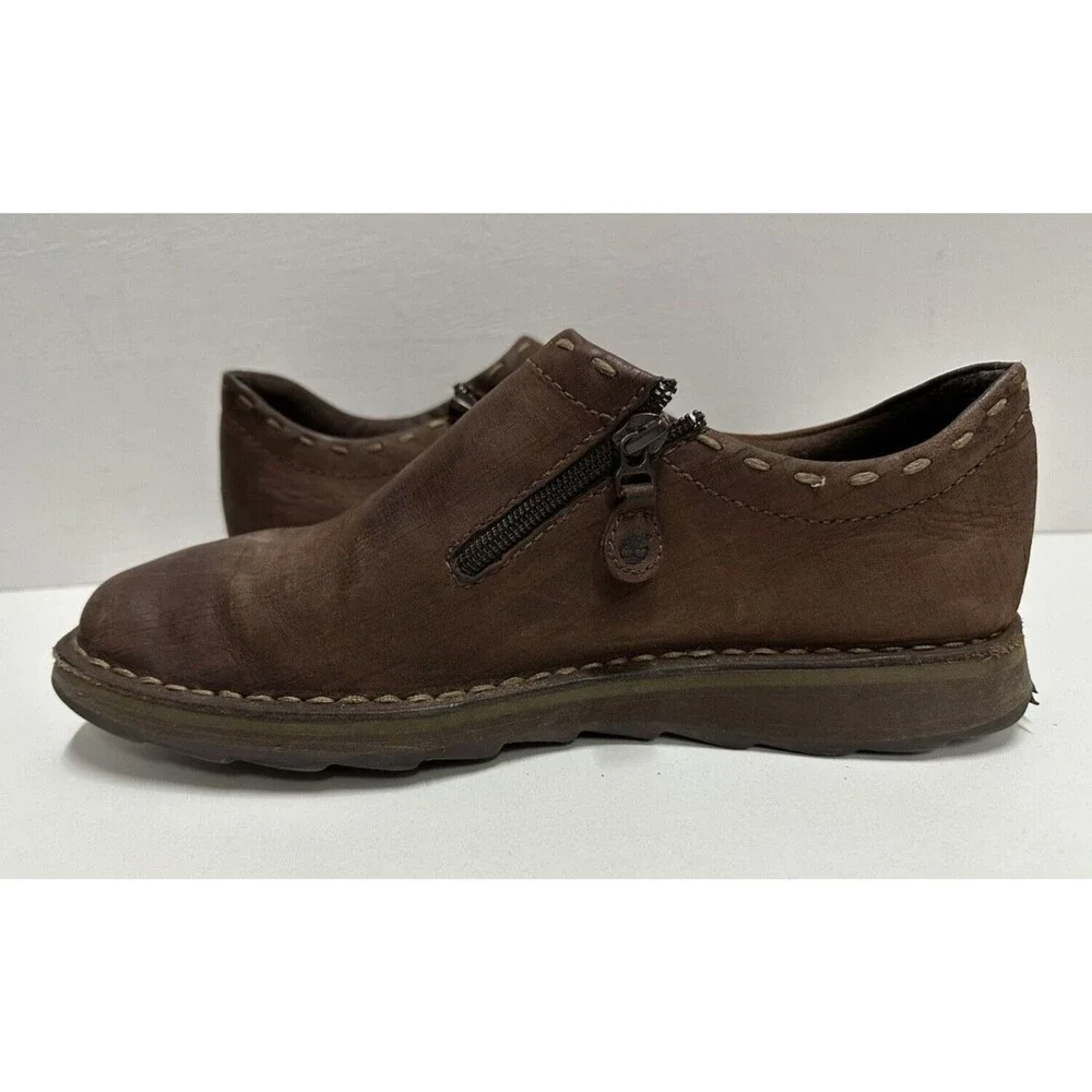Timberland men size 8.5 M casual brown leather shoes with zip